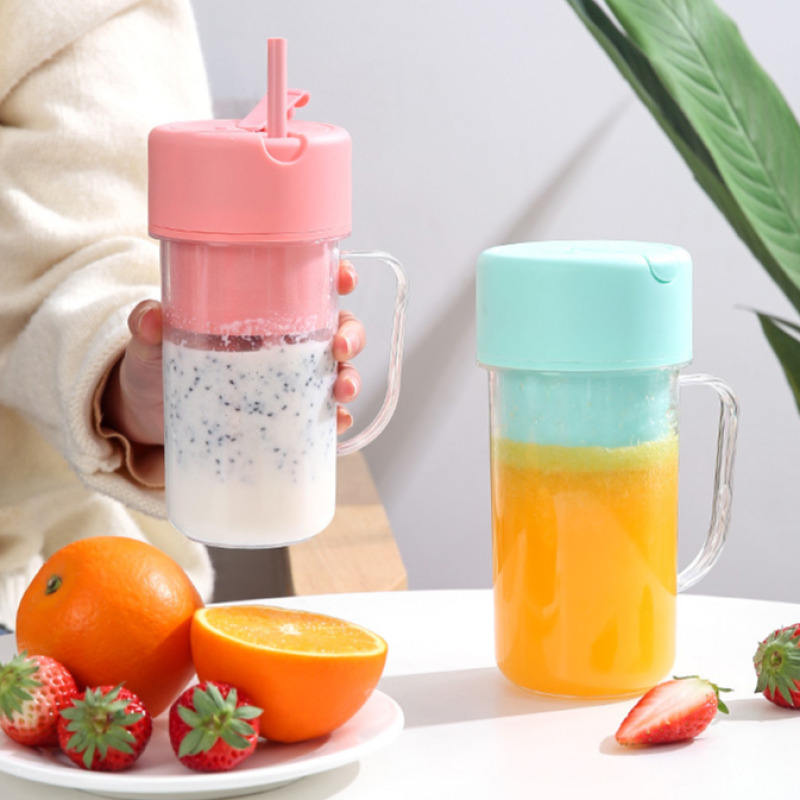 Portable Mini Juicer Blender – USB Rechargeable Smoothie Maker with 6 Stainless Steel Blades & Built-In Straw